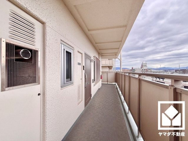 深草西浦住宅のバルコニー