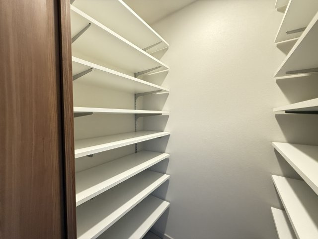 ローレルコート西宮里中町の洋室