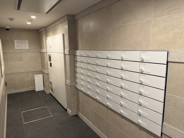 ローレルコート西宮里中町の外観