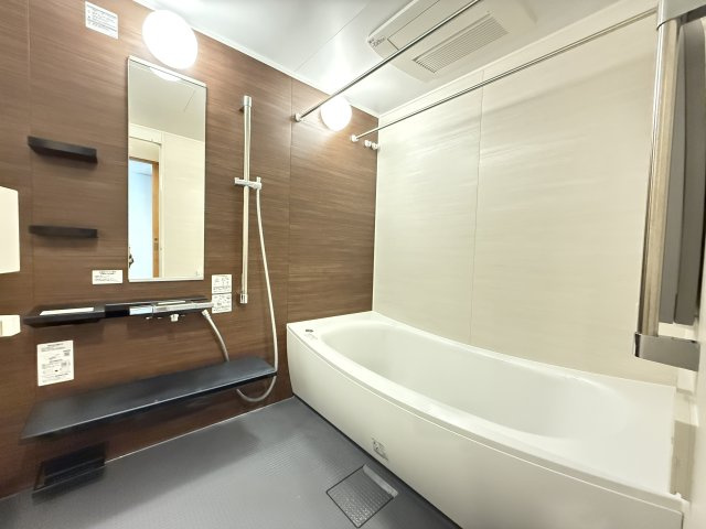 ローレルコート西宮里中町の収納