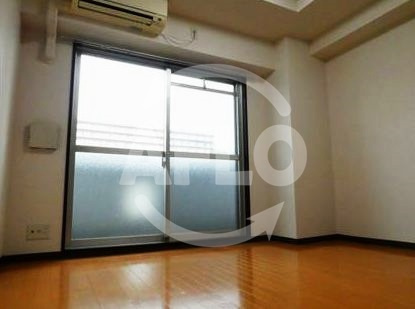 U-ro上六の寝室|U-ro上六（ウーロ上六）　洋室