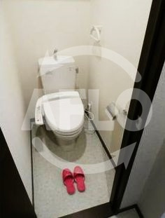 U-ro上六のトイレ|U-ro上六（ウーロ上六）　温水洗浄便座