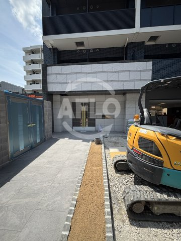 プレサンス緑橋ソレアス　宝栄小学校のエントランス|プレサンス緑橋ソレアス　エントランス