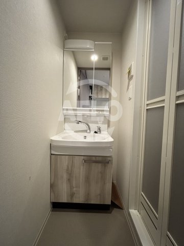 プレサンス緑橋ソレアス　宝栄小学校の独立洗面台|プレサンス緑橋ソレアス　独立洗面台