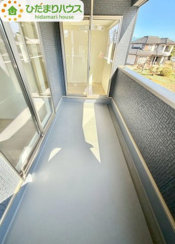 野田市七光台第19　新築戸建　2号棟のバルコニー|屋根付きの広々インナーバルコニーは、共働きのご家庭の強い味方！急な雨でもお洗濯物の心配がいりませんね(^^)/							
