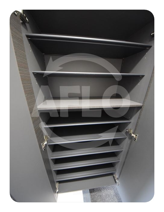 グランパシフィック田島Luxeの収納|グランパシフィック田島　姿見付きシューズボックス