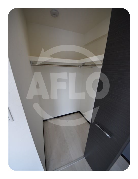 グランパシフィック田島Luxeの収納|グランパシフィック田島　ウォークインクローゼット