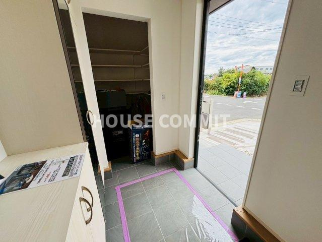 新築戸建　富里市七栄　ザ・ドリームフィールド成田75 ６期　４号棟の玄関