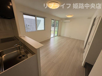 【居間・リビング】 | 岩端町戸建 3