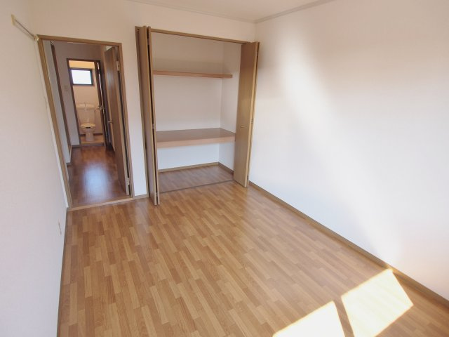 セジュールシャリオAの寝室|※リノベーション前の内装写真です。