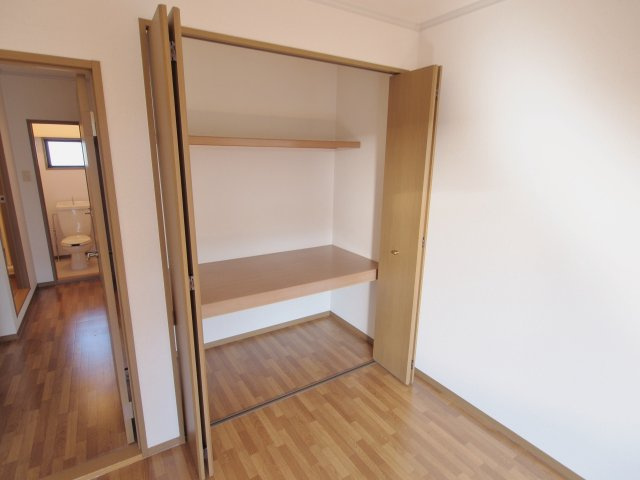 セジュールシャリオAの収納|※リノベーション前の内装写真です。