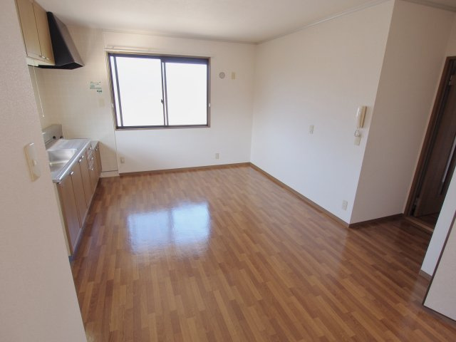 セジュールシャリオAのその他|※リノベーション前の内装写真です。