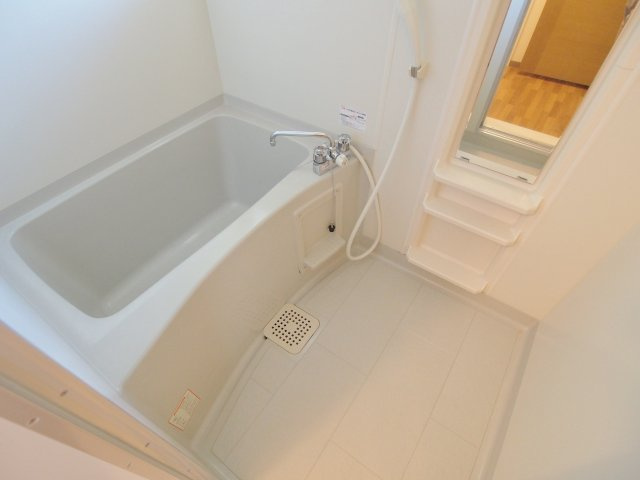 セジュールシャリオAの浴室|※リノベーション前の内装写真です。