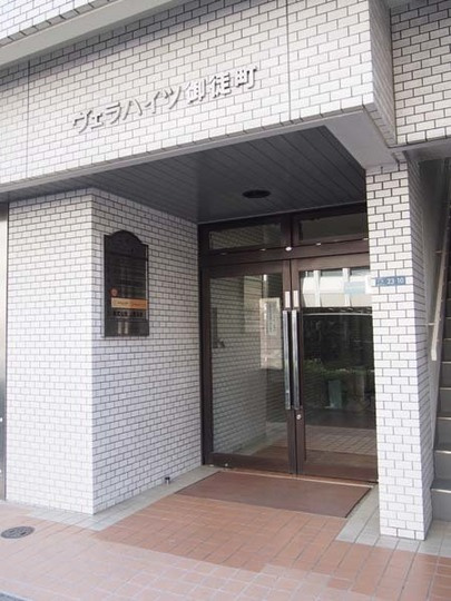 ヴェラハイツ御徒町のエントランス