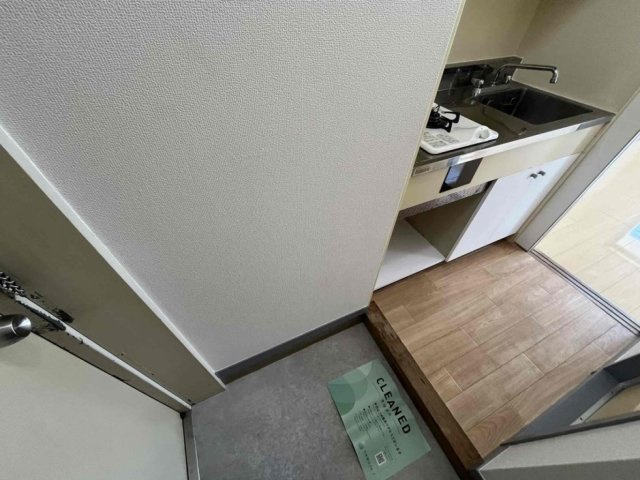 ヴェラハイツ御徒町の玄関