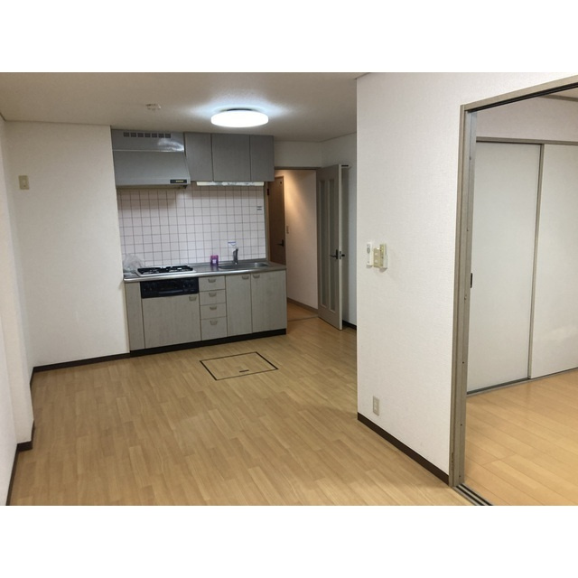 メゾンエクセルの居間・リビング