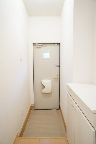 ラッフィナートＢの玄関