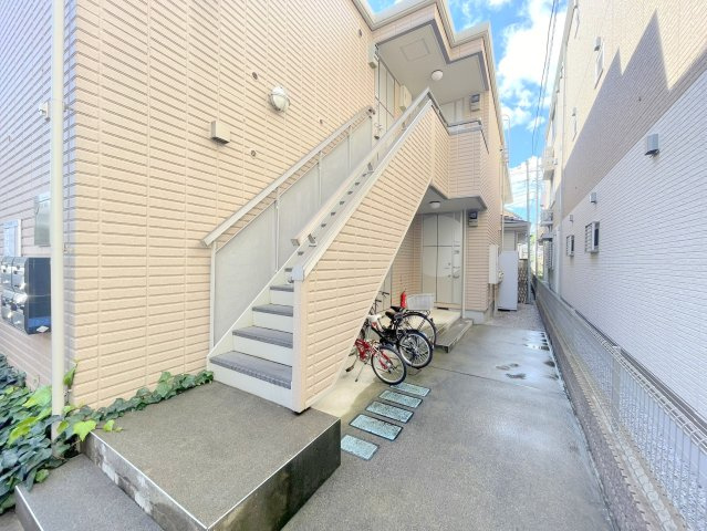 イースト　ウイングのロビー