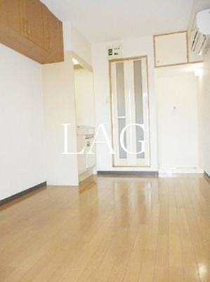 【居間・リビング】 | エール谷中 | 洋室のお部屋です。