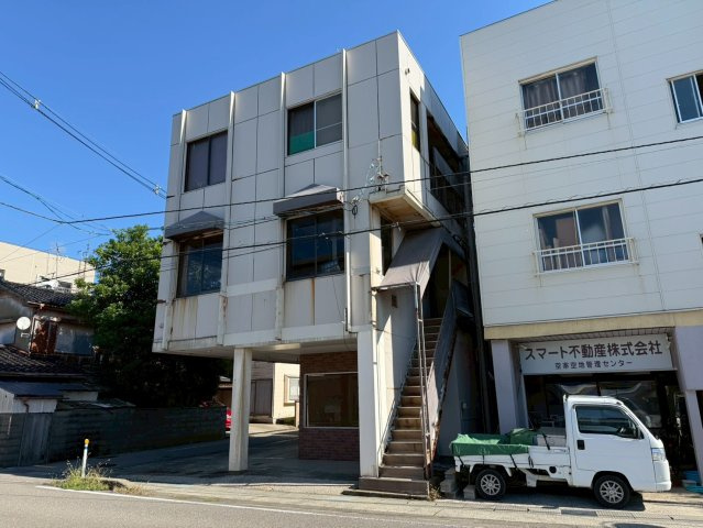 石川県金沢市　一棟
