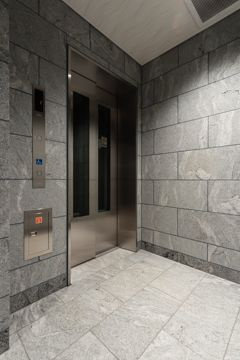 ＥＮＹＡのエントランス