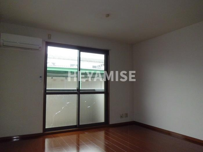 サンライズ豊A棟の居間・リビング