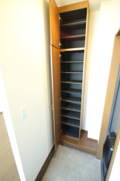 武蔵新田1Rマンションの設備|玄関収納