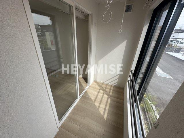 パラディⅥのバルコニー|※室内画像は別号室のもの