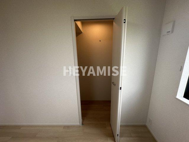 パラディⅥの収納|※室内画像は別号室のもの