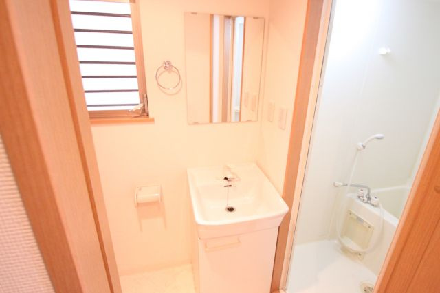 セレブコート近大前の洗面所