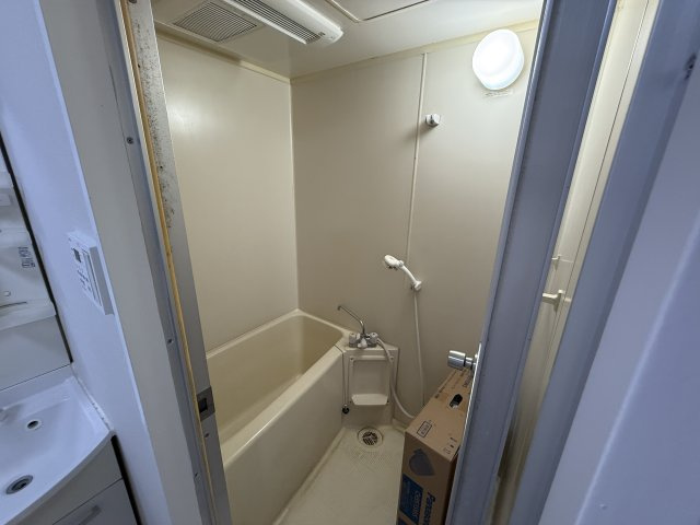 久保ビルの浴室