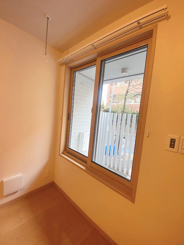 BE WESTのバルコニー