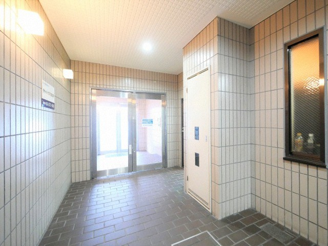 サンプラザ京橋のエントランス