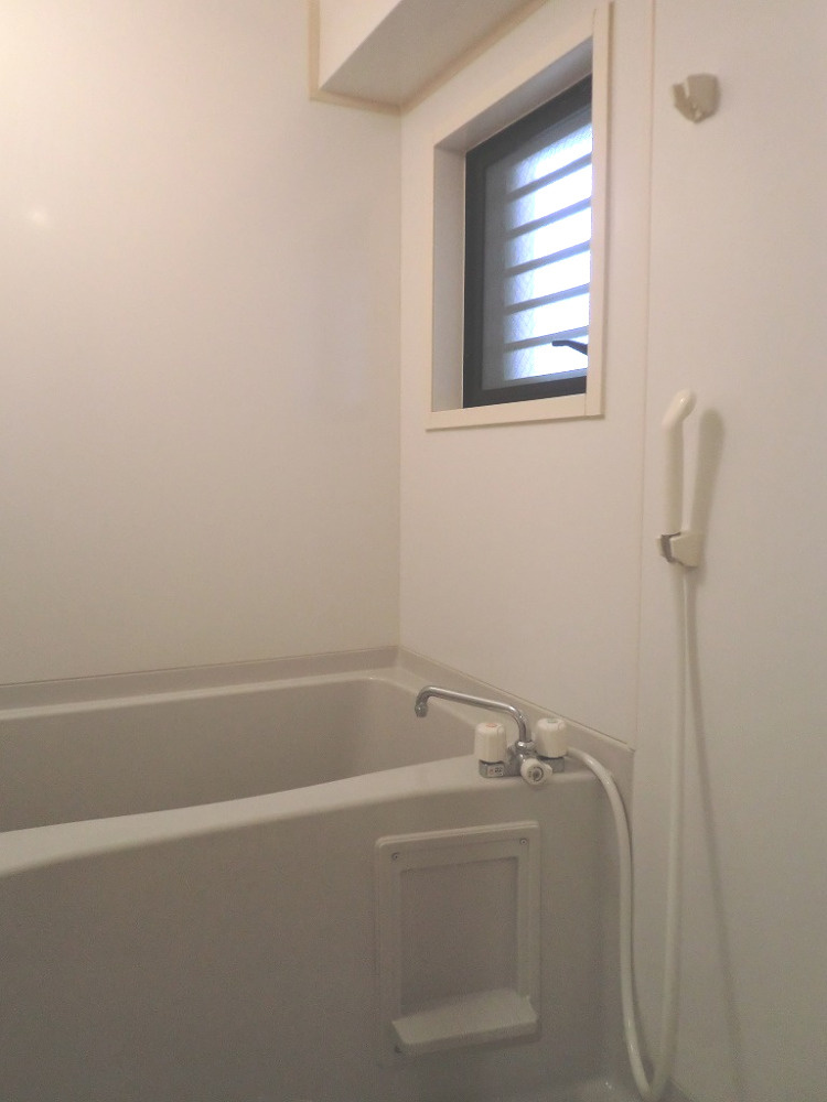 エルク中央の浴室