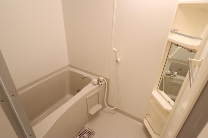 グランドセントレア８８８ Ａ・Ｂの浴室|ユニットバス