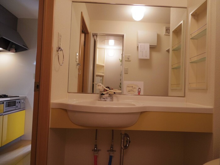 グランドセントレア８８８ Ａ・Ｂの洗面所|大型洗髪洗面化粧台