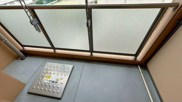 リヴェール白壁のバルコニー