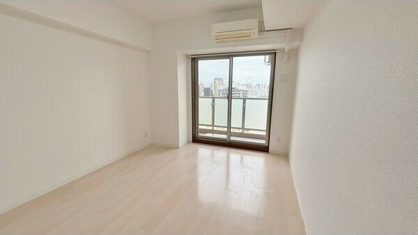 リヴェール白壁の居間・リビング