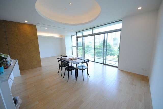 ヴァルトハウスの居間・リビング|ヴァルトハウス　リビング