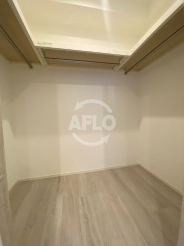 LAZO内久宝寺の収納|LAZO内久宝寺　ウォークインクローゼット