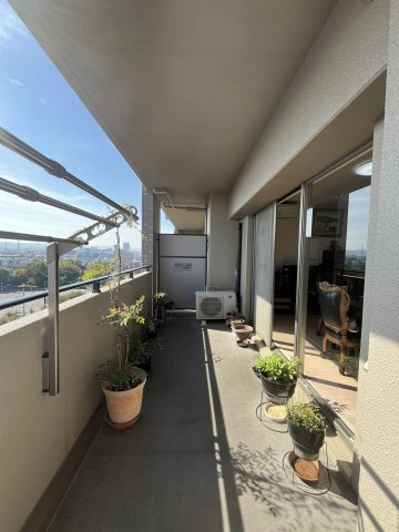 サーパス泉佐野のバルコニー