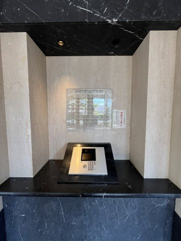 サーパス泉佐野のエントランス|オートロック