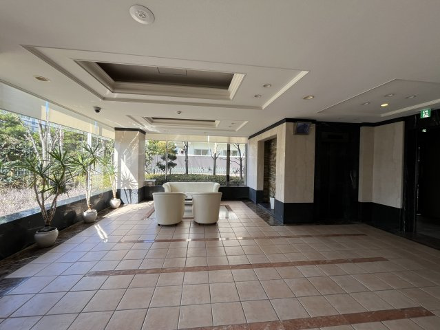 サーパス泉佐野のロビー