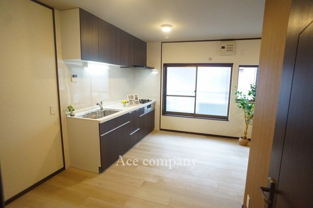 【居間・リビング】 | 東大阪市衣摺3丁目 | 【LDK：11帖】