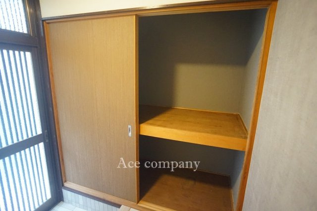 【収納】 | 東大阪市衣摺3丁目 | 玄関の収納内、大容量です♪