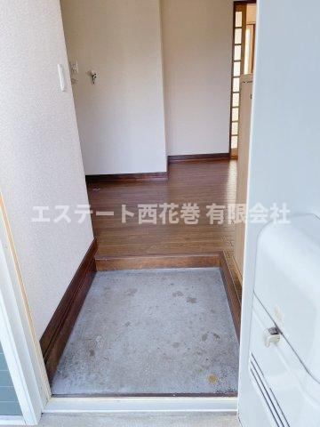 花巻市星が丘１丁目のアパートの玄関