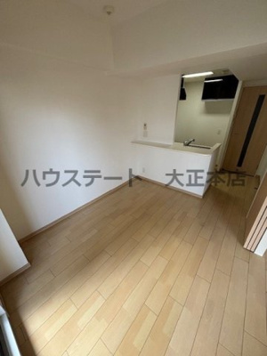 【居間・リビング】 | エステムプラザ難波WESTIIプレディア 仲介手数料無料