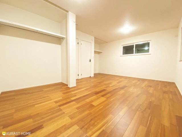 乙訓郡大山崎町円明寺鳥居前　中古戸建の洋室