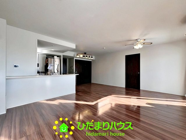 レーベン東鷲宮テラスの居間・リビング