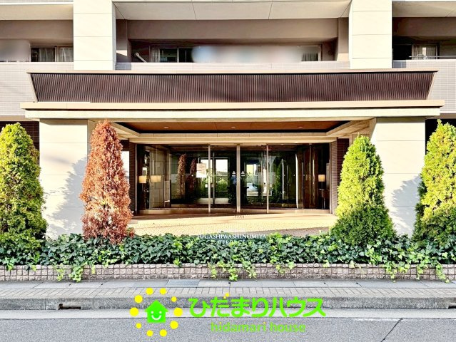 レーベン東鷲宮テラスのエントランス